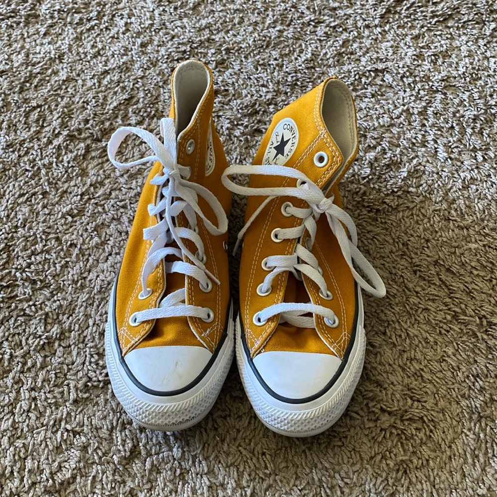 Yellow converse